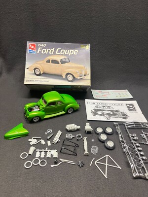 AMT 1940 Ford Coupe Custom Painted Model 1/25 Kit Hot Rod Street Rods  Deluxe