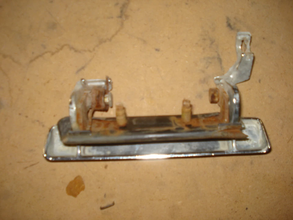 Oldsmobile Toronado 1979-1985 manija de puerta exterior exterior - cromo - 03791 Foto 2 de 4