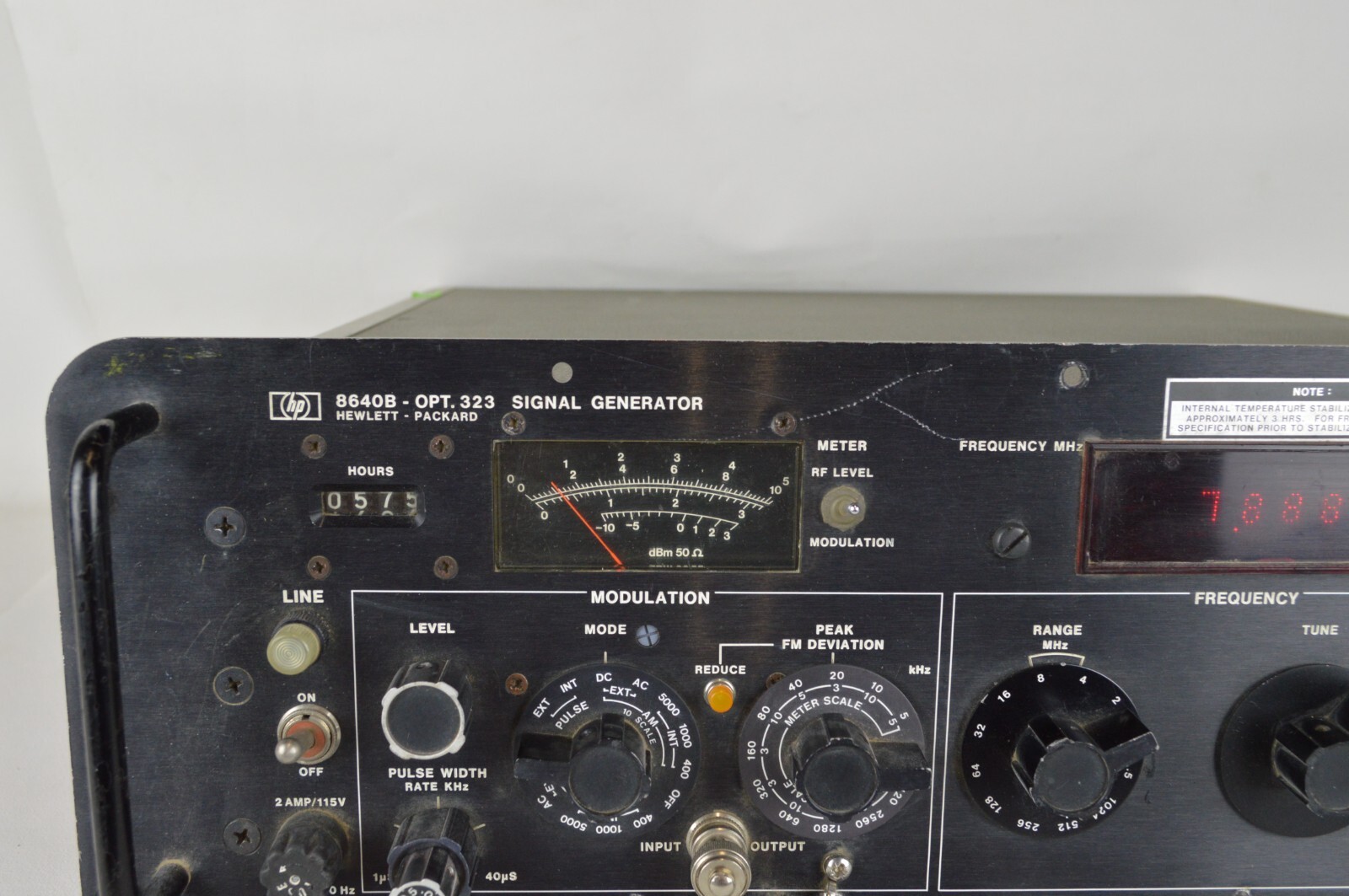 HP 8640B OPT 323 Signal Generator Military Version Powers on Untested