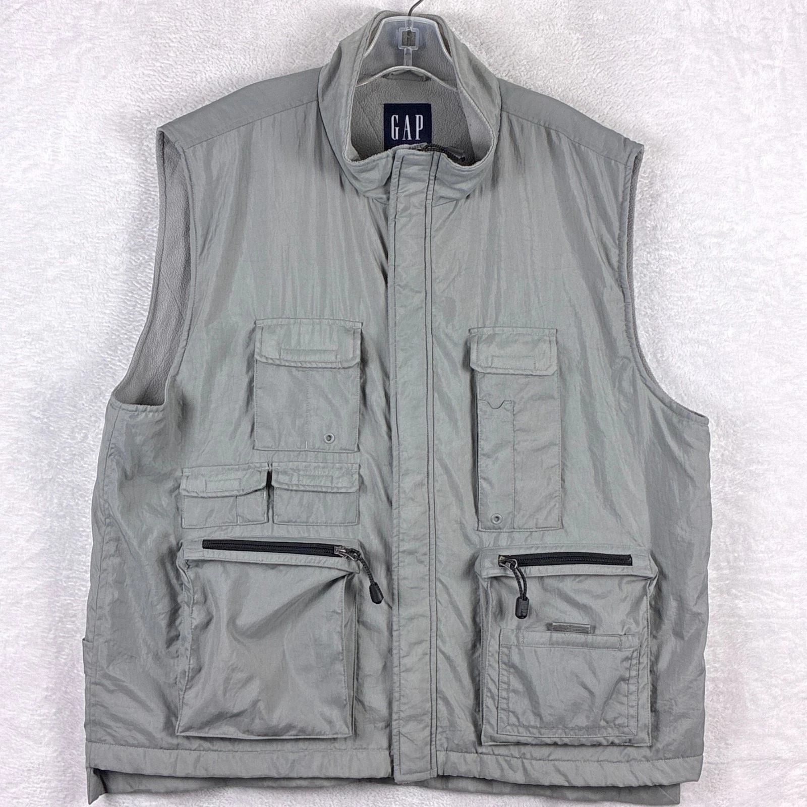 VTG Gap Utility Vest Mens XL Gray Nylon Fleece Lined Cargo Outdoors Hiking Y2K
Opens in a new window