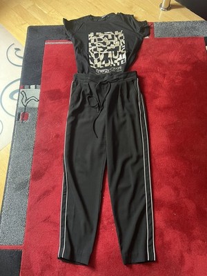 Schwarze Sommerhose Größe 36 mit T-Shirt 