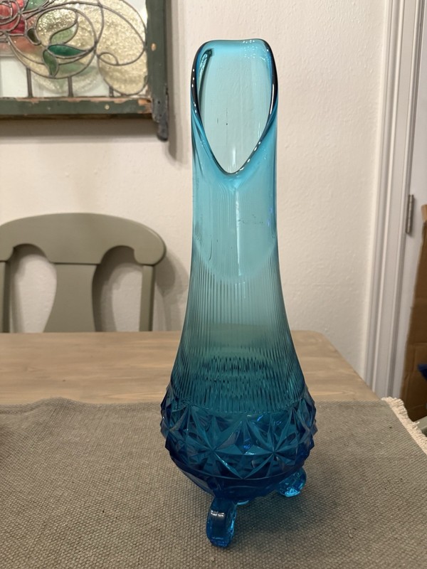 Vintage LE Smith Peacock Blue Three 3 Wheeler  Diamond Swung Vase 16.5”