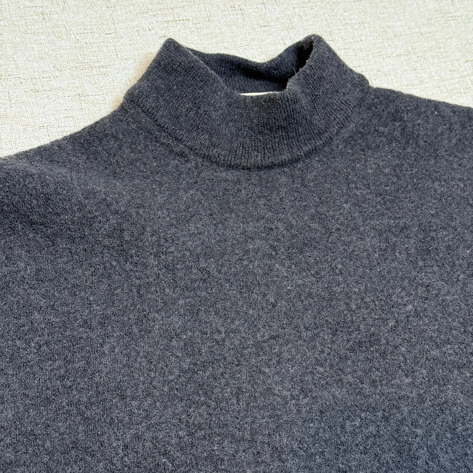 Suéter cuello alto lana merino Foto 2 de 4