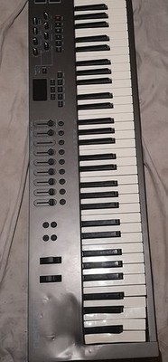 Used Nektar Impact LX88+ 8 keys need repair. it comes with bag, and 2-tier stand