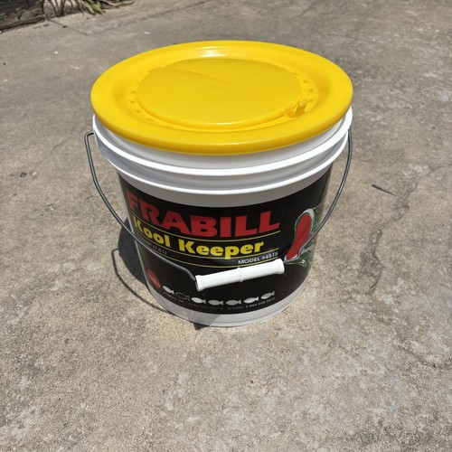 Frabill 4515 8 Quart Kool Keeper Minnow Bait Bucket Insulated Styrofoam USA Fish