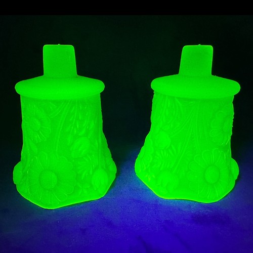 Uranium Glass Candle Holders Country Store Products Daisy Pattern Mosser Fenton - Picture 13 of 24