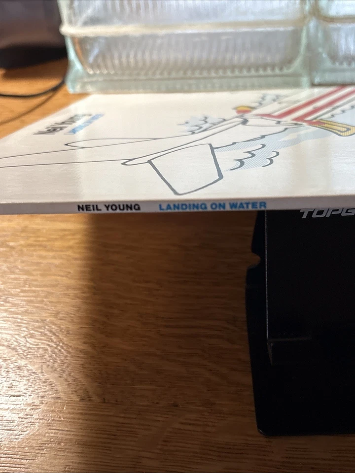 1986 Neil Young, Landing On Water, Vinyl LP, Geffen GHS 24109. - Изображение 4 из 4