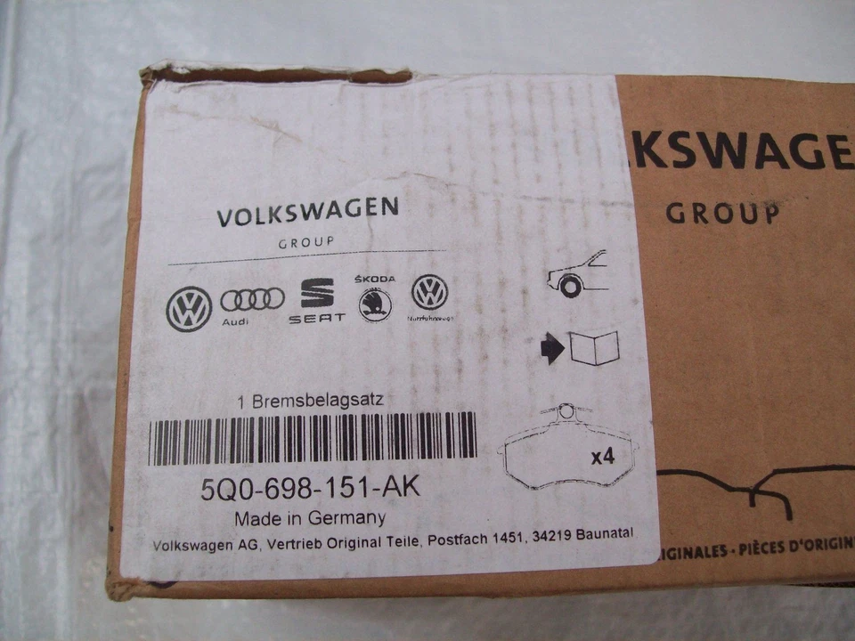 Juego de pastillas de freno delanteras genuinas VW Golf CD TRW 5Q0698151AK 2020 en adelante Foto 4 de 4