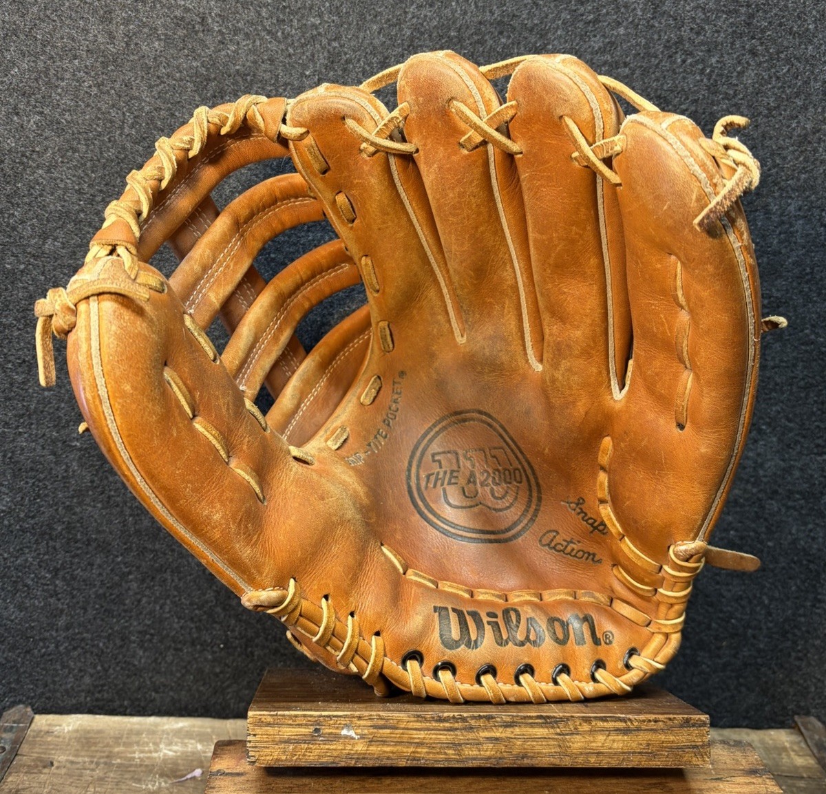 Vtg 1970s 80s Wilson A2000 XLO Japan Baseball Glove Mitt RHT LHC Nice