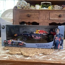 MINICHAMPS Sebastian Vettel Red Bull Renault RB8 2012 1:18 WORLD CHAMPION BRAZIL