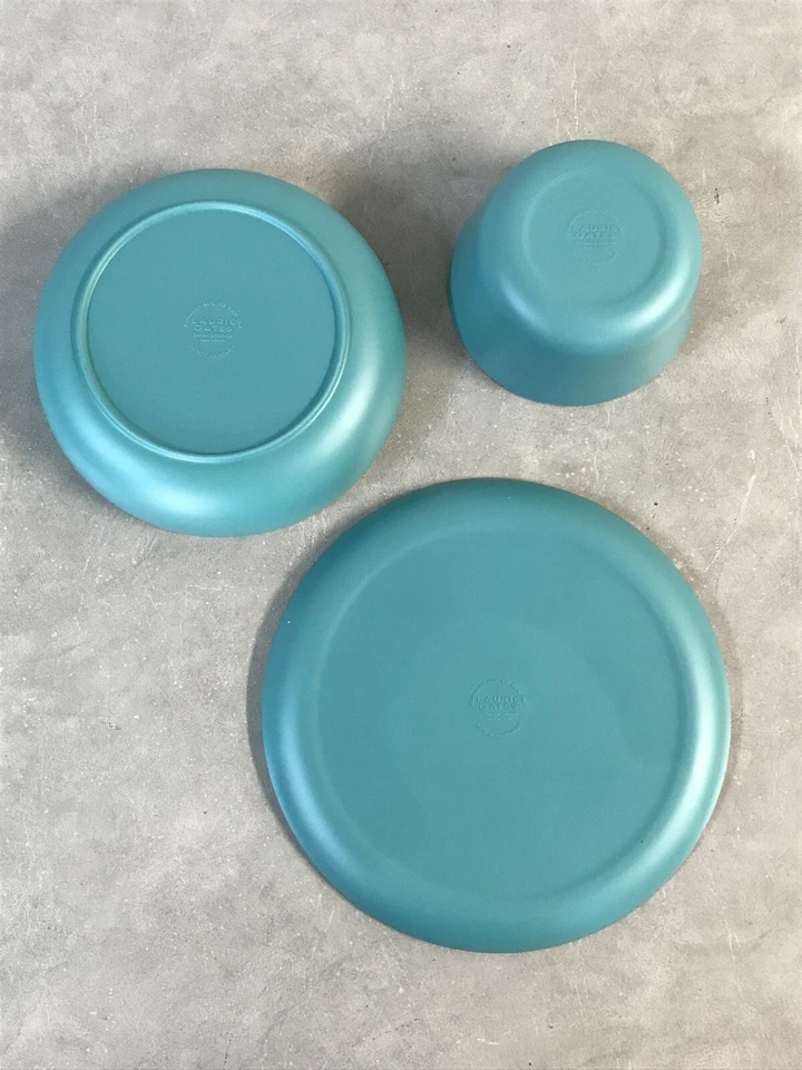 Laurie Gates California Designs Quinterra Melamine Dinnerware Set 12 Pieces New - Image 4 of 4