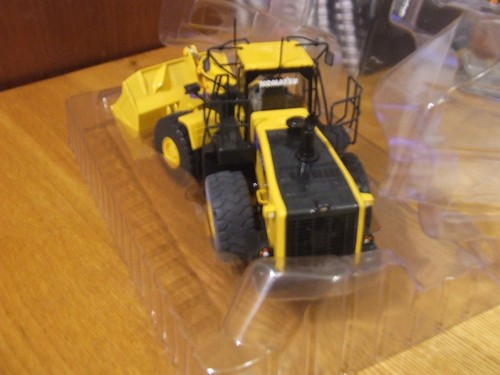 First Gear 50-3262 Komatsu WA500 Wheeled Loader, 1:50, BNIB - Foto 3 di 6