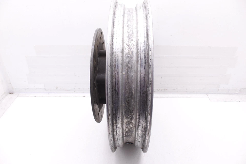 80 SUZUKI GS850 OEM FRONT WHEEL RIM - Image 4 of 4