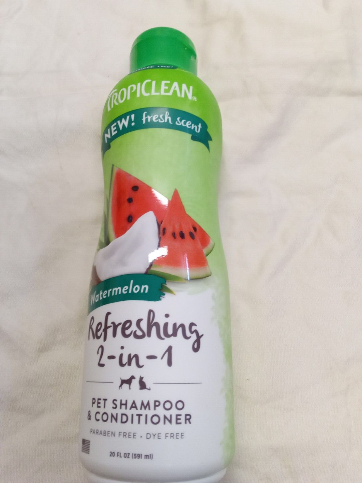 TropiClean Watermelon Refreshing 2-in-1 Shampoo & Conditioner 20 FL OZ Bottle