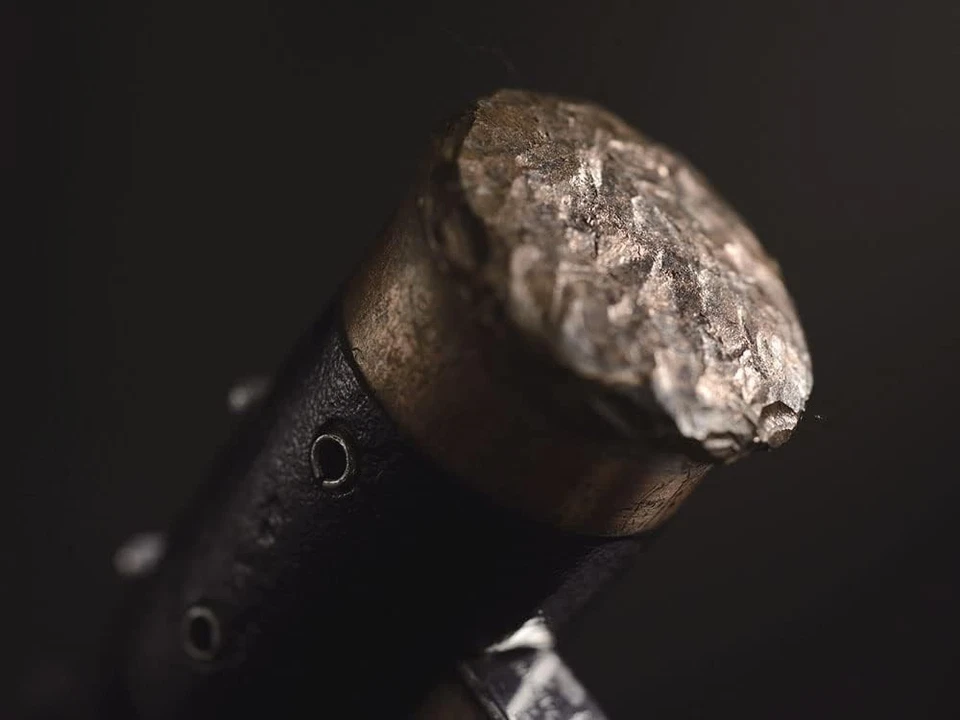 Martillo de cabeza de cobre de madera - Herramienta de camping ligera para fácil instalación de tienda de campaña Foto 4 de 4