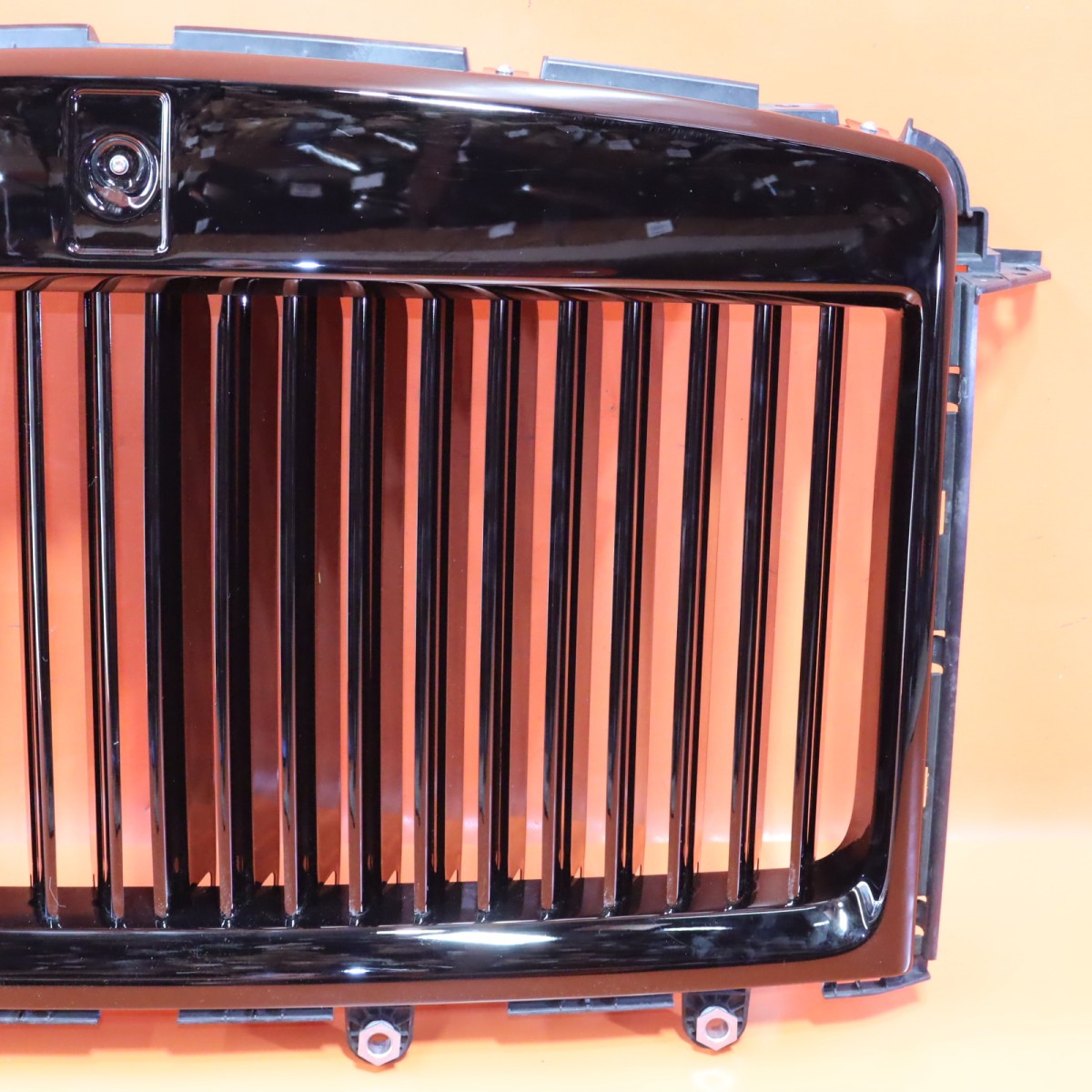 Rolls-Royce Cullinan 2019-2024 Grille P/N 195193