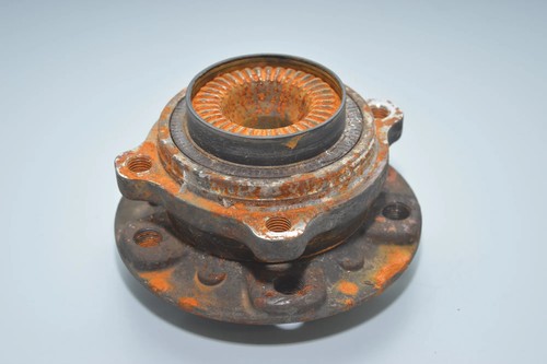 BMW F07 530d xDrive Radnabe mit Lager Wheel hub with bearing