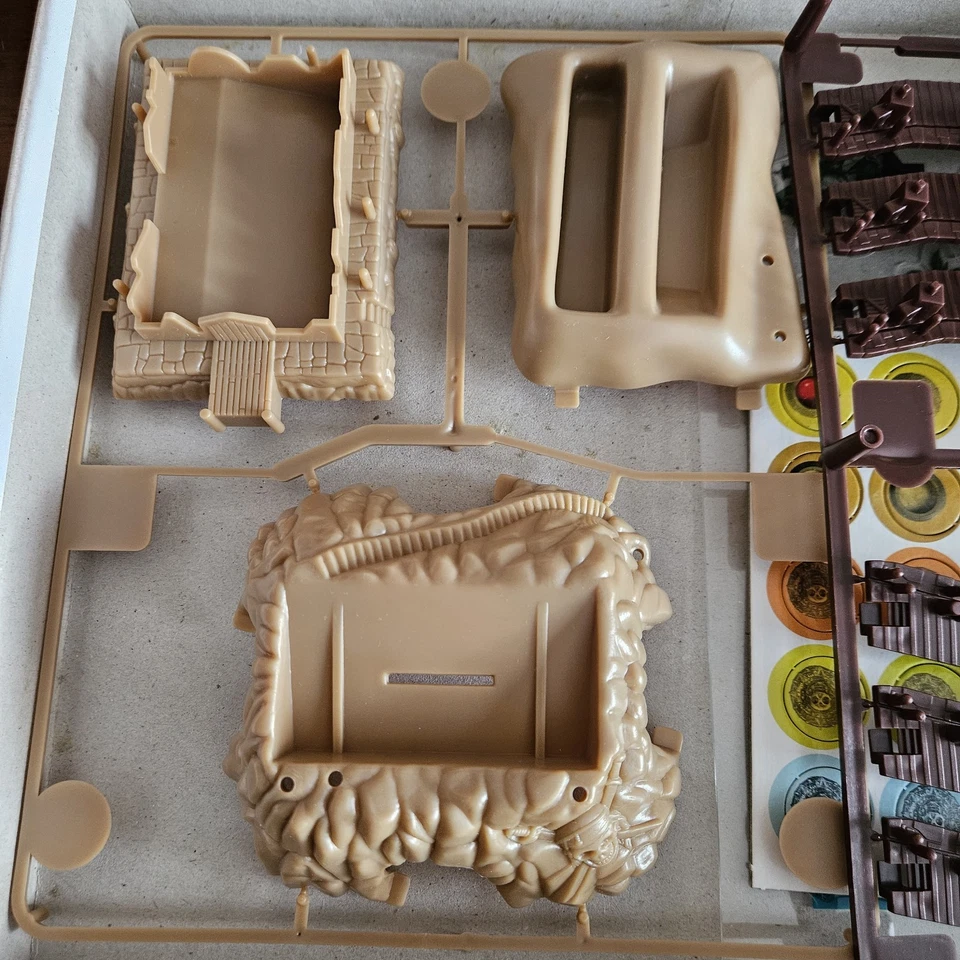 Pirates of the Caribbean Buccaneer Board Game Hasbro Parker UNUSED 2006 -GT46 - Image 2 of 4