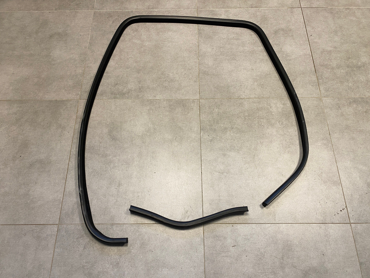 Mercedes G class W463 Genuine Rear Left ore Right Door Seal