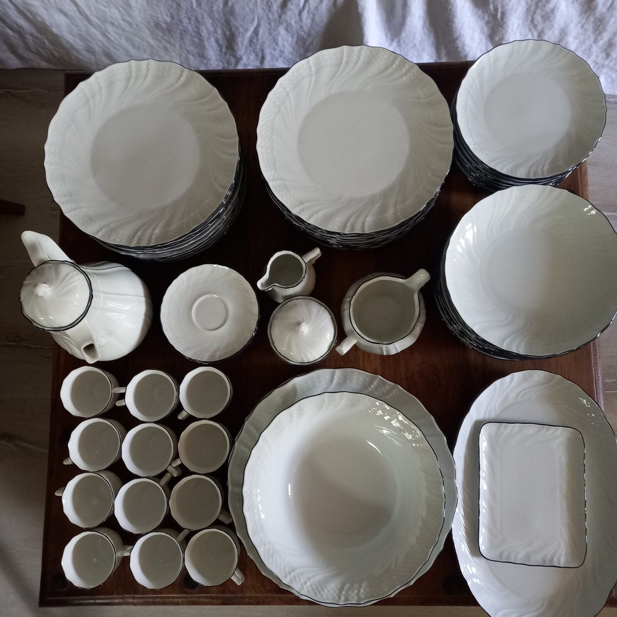 Service De Table Gros Orme France – Porcelaine Blanche Pour 12 Personnes