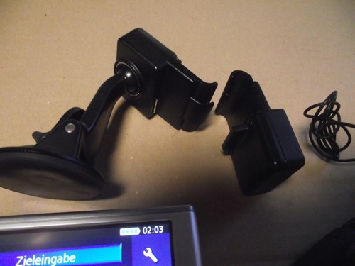 Set Garmin Nüvi 650 NA Navigation Auto GPS Saugnapf-Halterung und Ladekabel - Bild 18 von 24