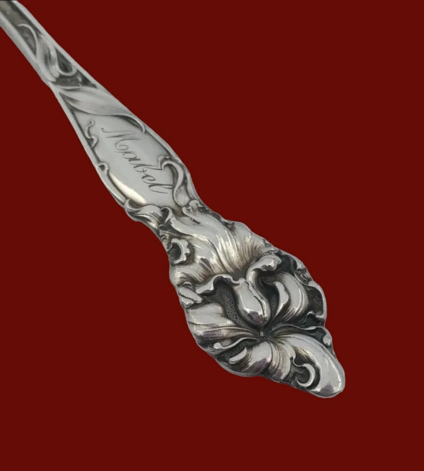 Colher de chá esterlina Lily by Wallace datada de 1908 e Mabel 13204 - Imagem 2 de 4