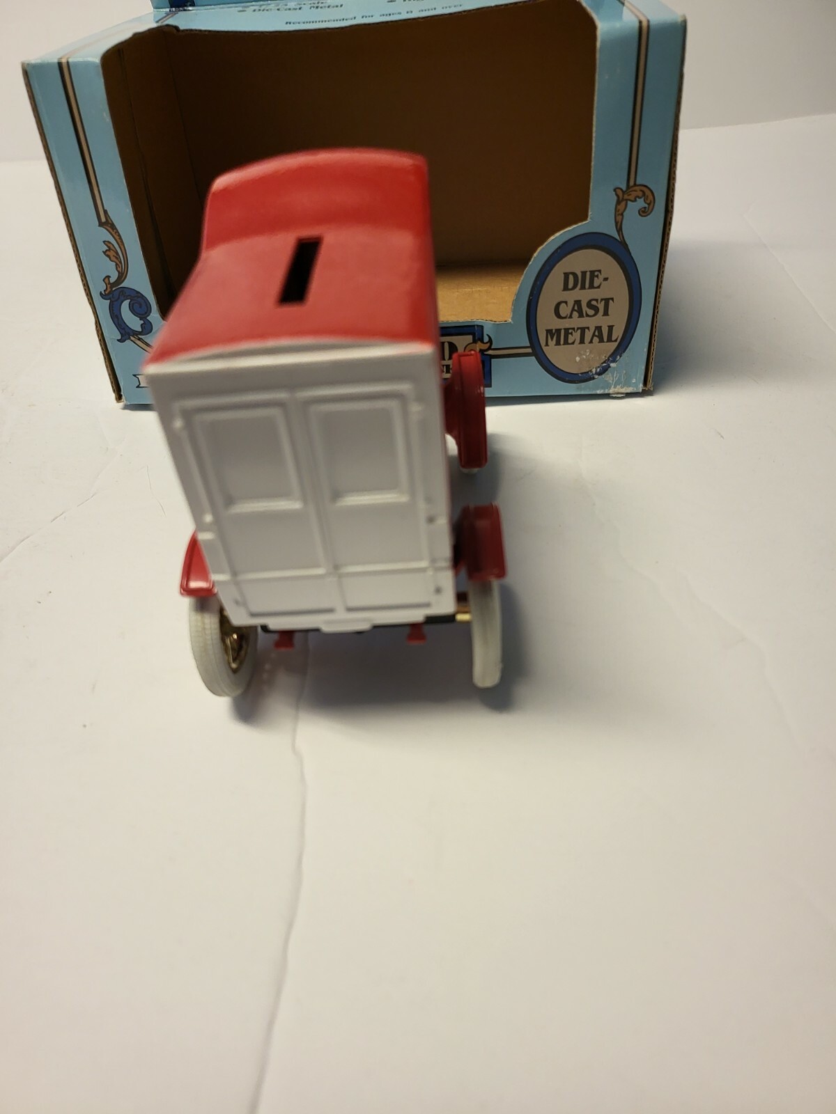 Ertl 1905 Ford Delivery Car Bank, 1/25 Scale, Die Cast Metal Highly