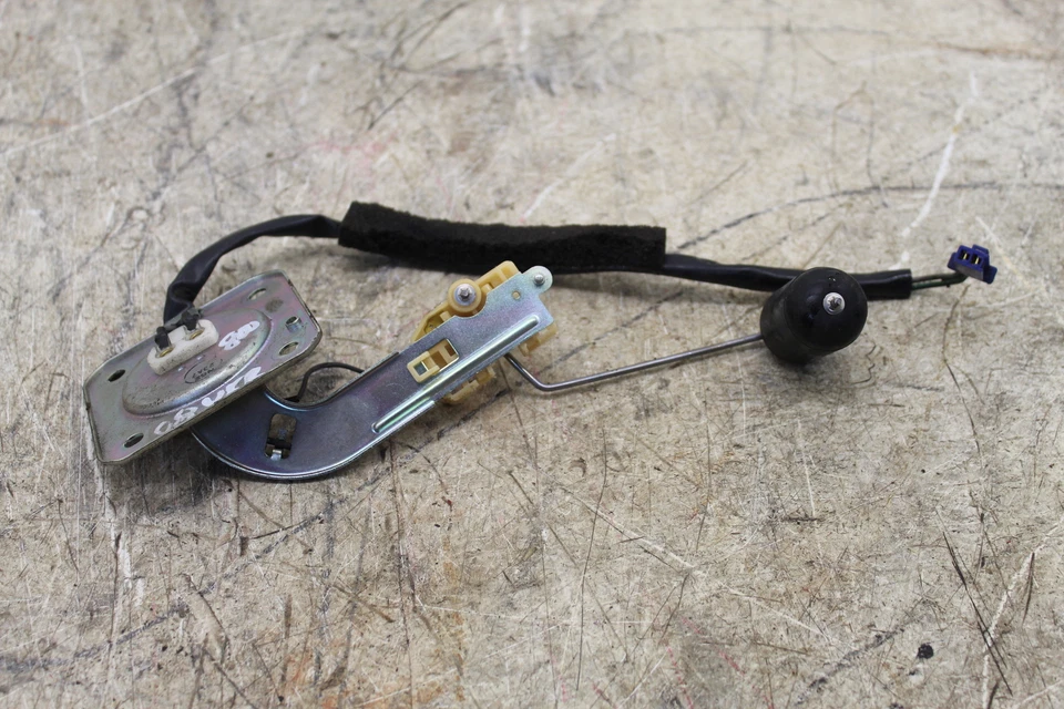 Honda Interceptor 800 2008 sensor de nivel de combustible bomba gasolina unidad transmisora B26D Foto 2 de 4