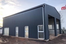 Isolierte Stahlhalle 12x35x5 sk 85kg Industriehalle Lagerhalle Gewerbehalle