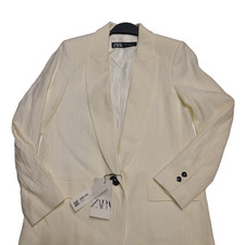 WOMEN'S Zara off white blazer with cute button detail Size XS 2353/533/712
