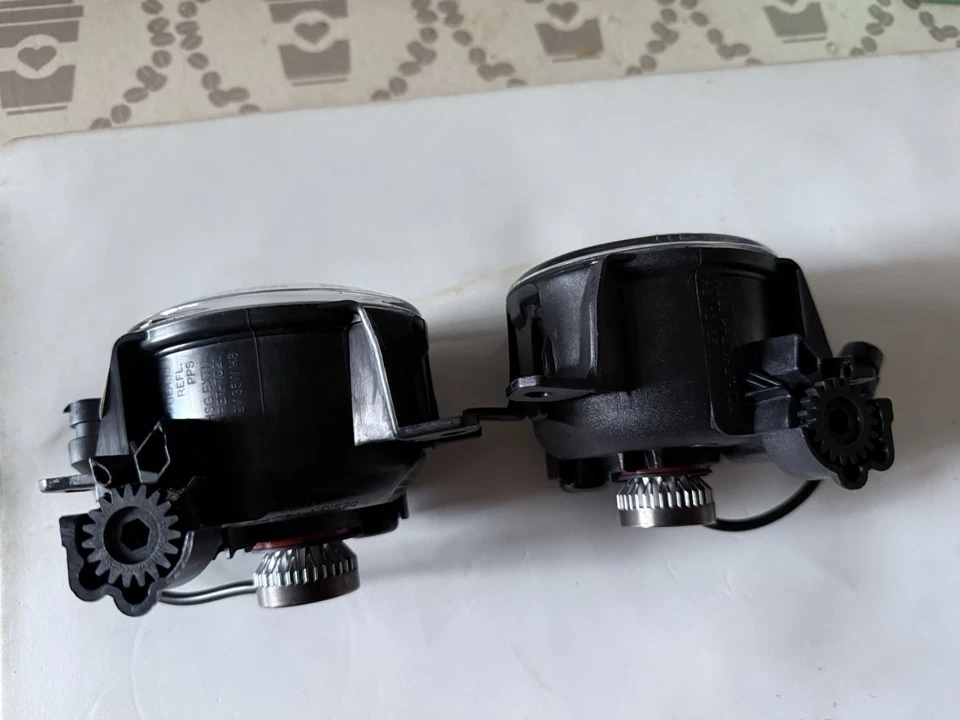 Honda Civic Hatchback Sport 2021 Front Fog Light Assembly Left and Right Side - Image 3 of 4