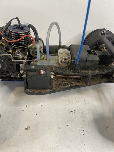 Traxxas 2wd Nitro - Picture 8 of 13