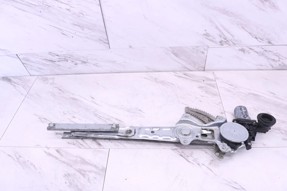 15-20 INFINITI Q50 MONTAJE REGULADOR MOTOR VENTANA LADO CONDUCTOR TRASERO IZQUIERDO OEM Foto 4 de 4