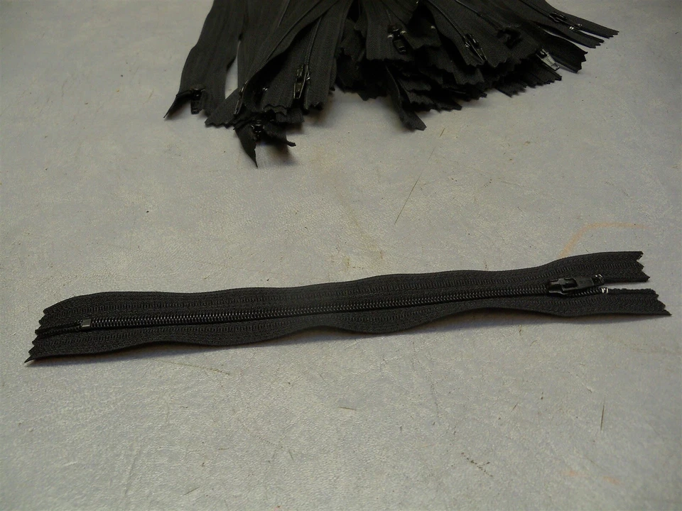 7" Zipper Black closed end nylon coil UCAN 32f Lot of 58 - Image 4 of 4