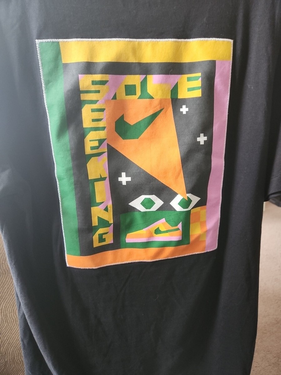 Nike Men's Sz-M Sportswear Graphic Print T-shirt Black Tee