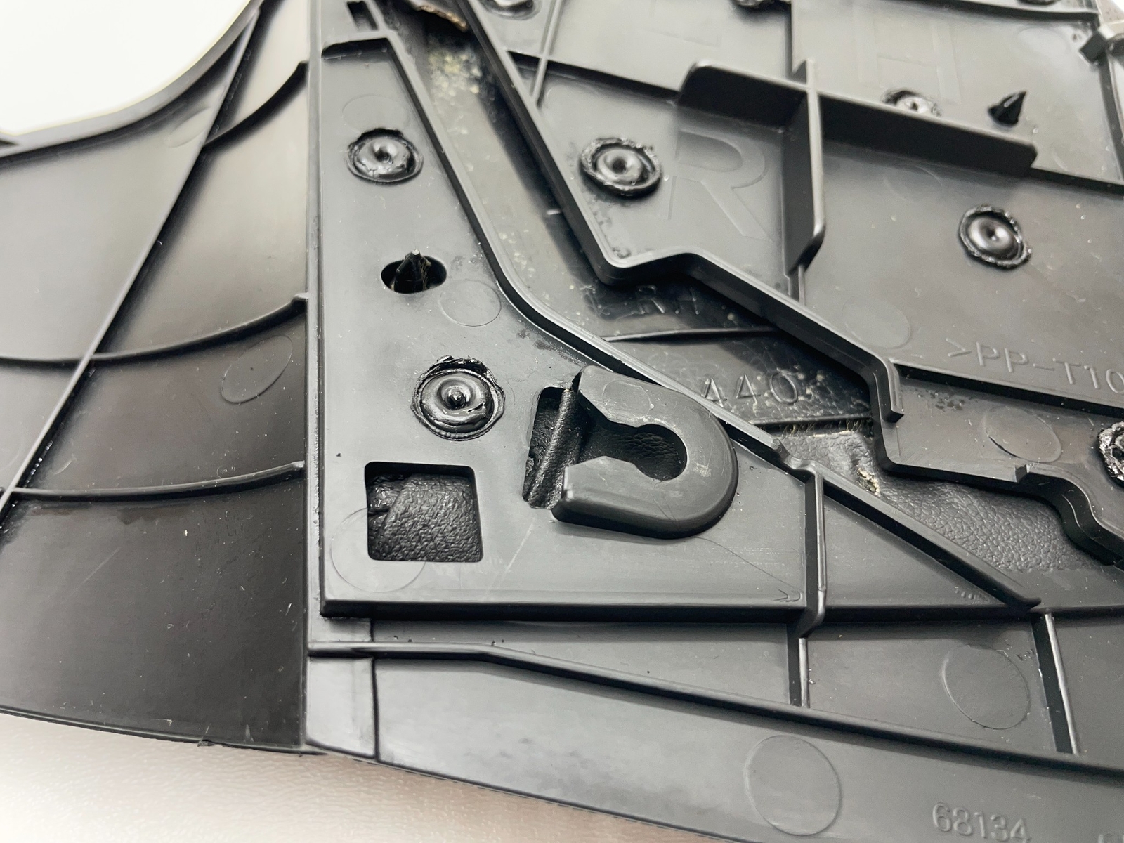 2007 Nissan Z33 350Z Passenger Center Console Knee Kick Panel 68134 OEM KW959