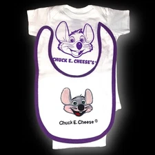 🌟BRAND NEW 2014 Chuck E Cheese Dennis Foland Baby Outfit And Baby Bib Set🌟