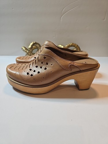 Two Lips Tan Leather Clogs Bohemian Heeled Slip Ons Size 7M - Picture 7 of 11