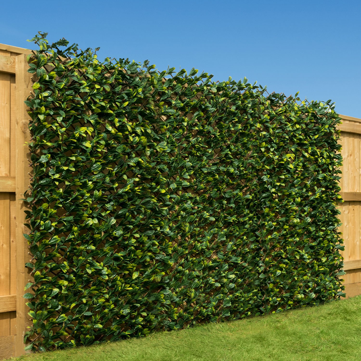 Expandable Artificial Trellis Laurel Leaf Garden Privacy Fence 1m x 2m Christow