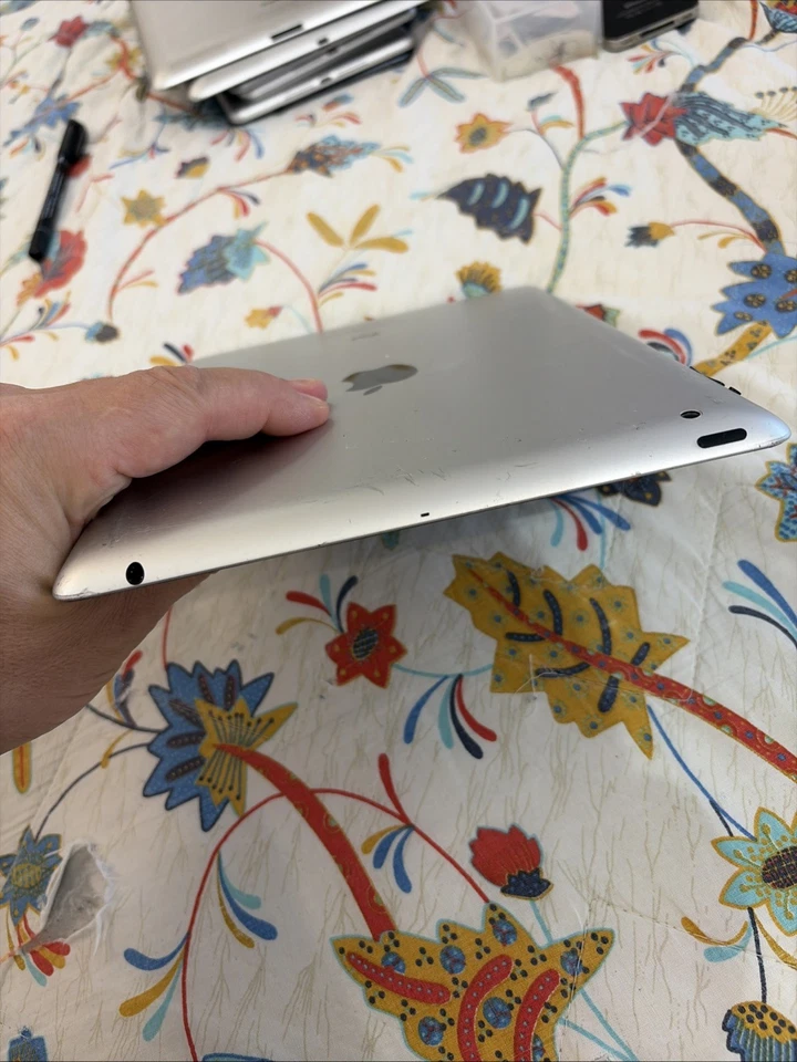 Apple iPad 2nd Generation A1395 Nero Black T107 - Immagine 4 di 4