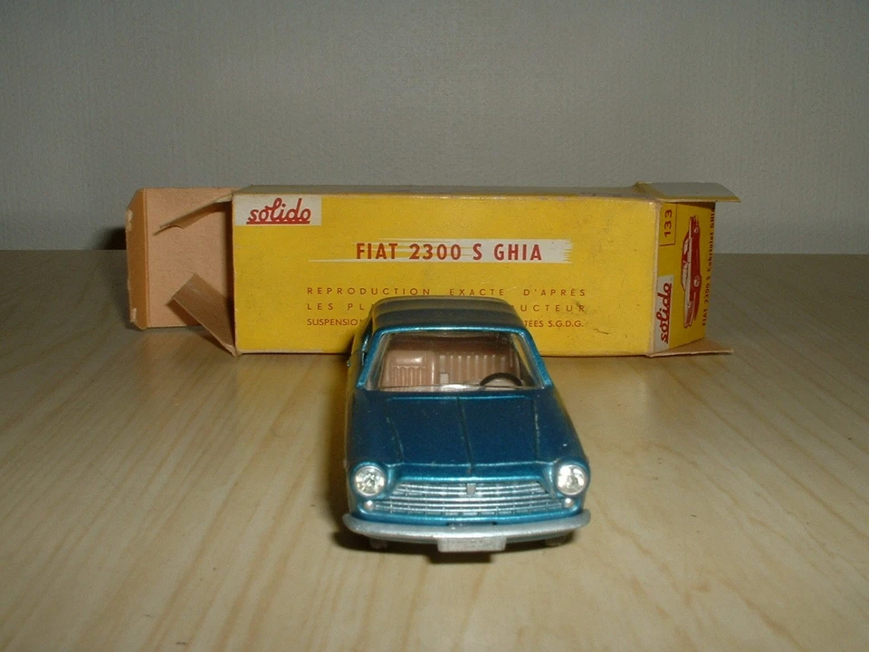SOLIDO SERIE 100 ++ FIAT 2300 S GHIA ++ ETAT NEUF - 133 - Photo 3/4