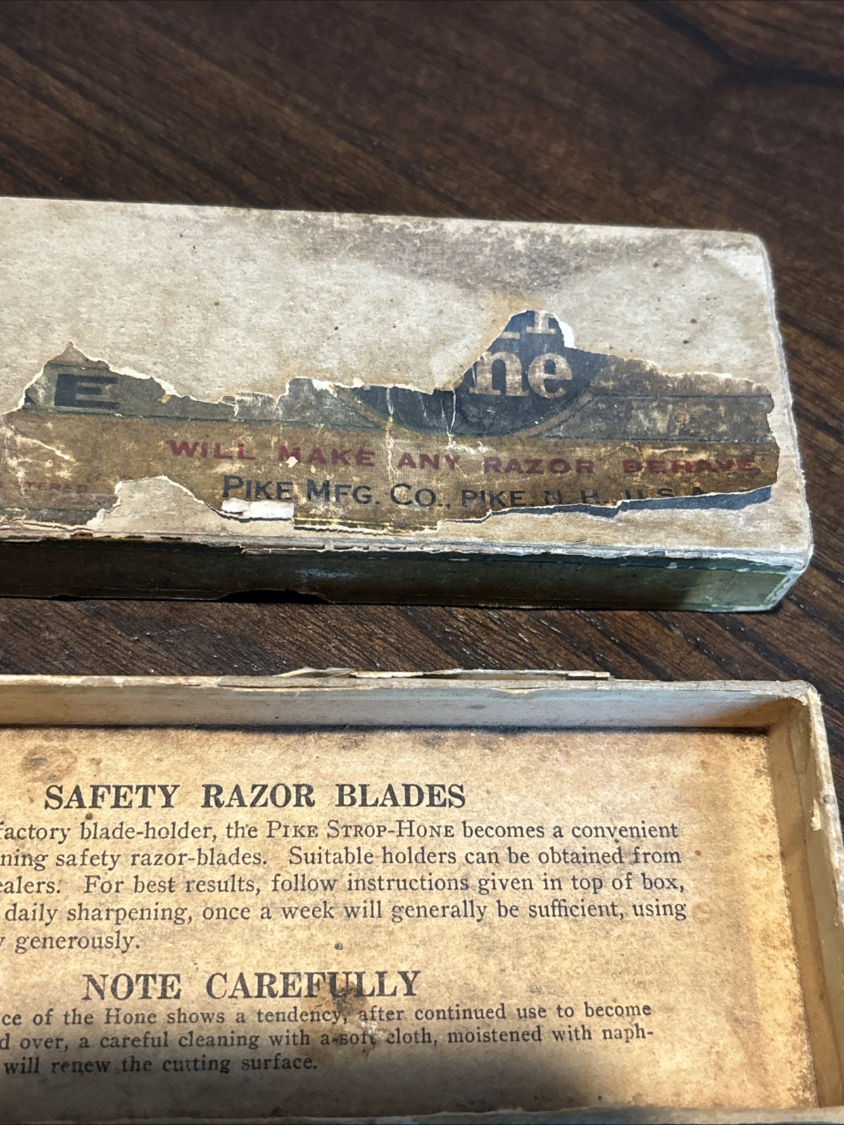 Nice Vintage PIKE EZY EDGE - Razor Hone - Sharpening Stone - In Box