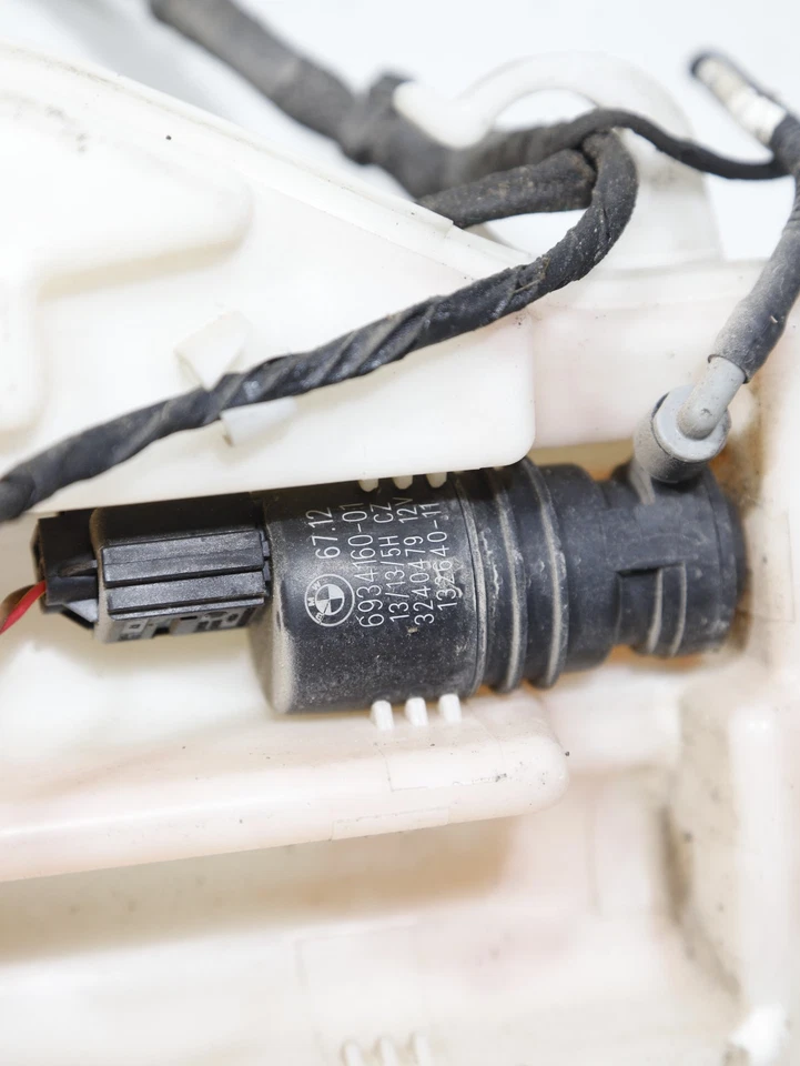 2011-2016 BMW F10 528i 535i 550i Windshield Washer Reservoir Tank Bottle OEM 87K - Image 2 of 4