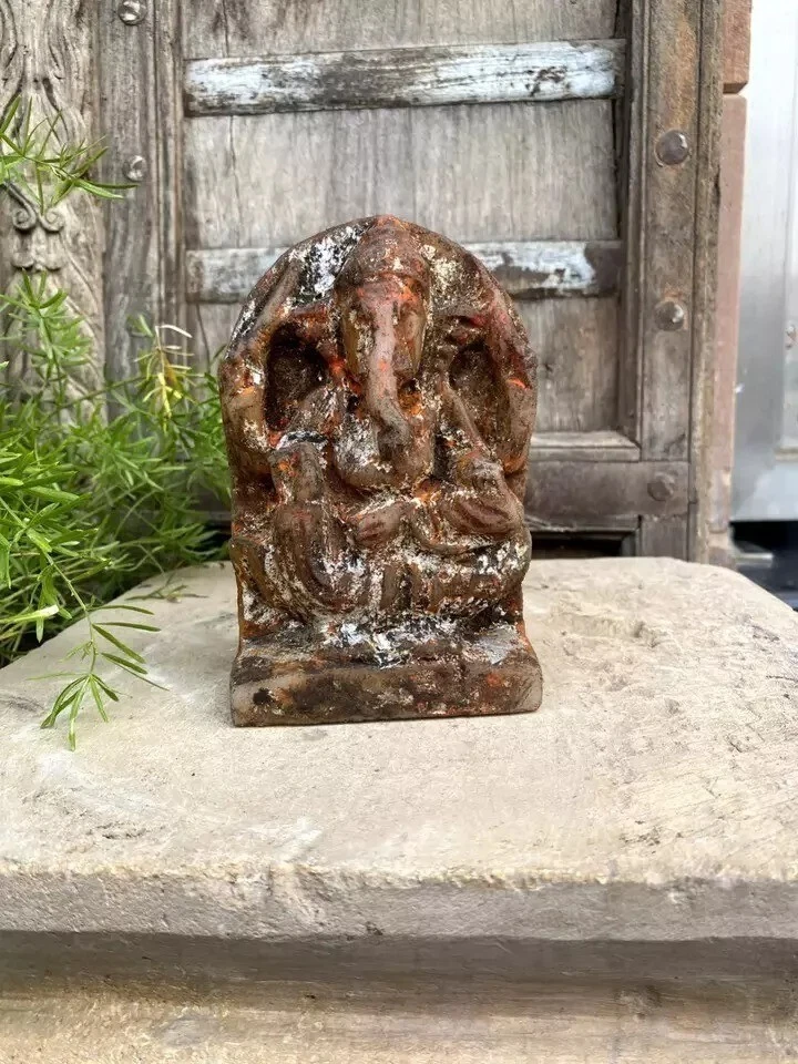 Antigua escultura del dios hindú Ganesha de piedra de mármol pintada de 1800’s Foto 3 de 4