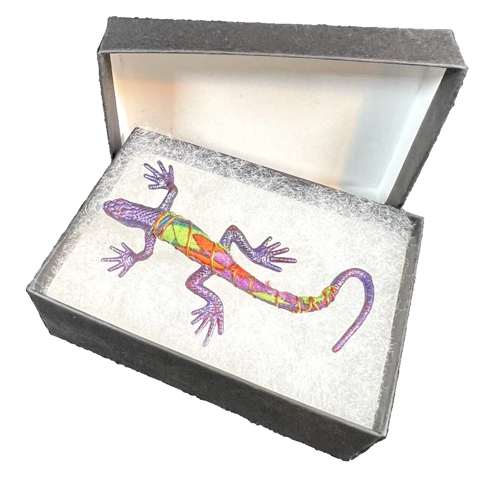Colorful Gecko Brooch or Lapel Pin or Hat Pin with gift box - Image 3 of 4