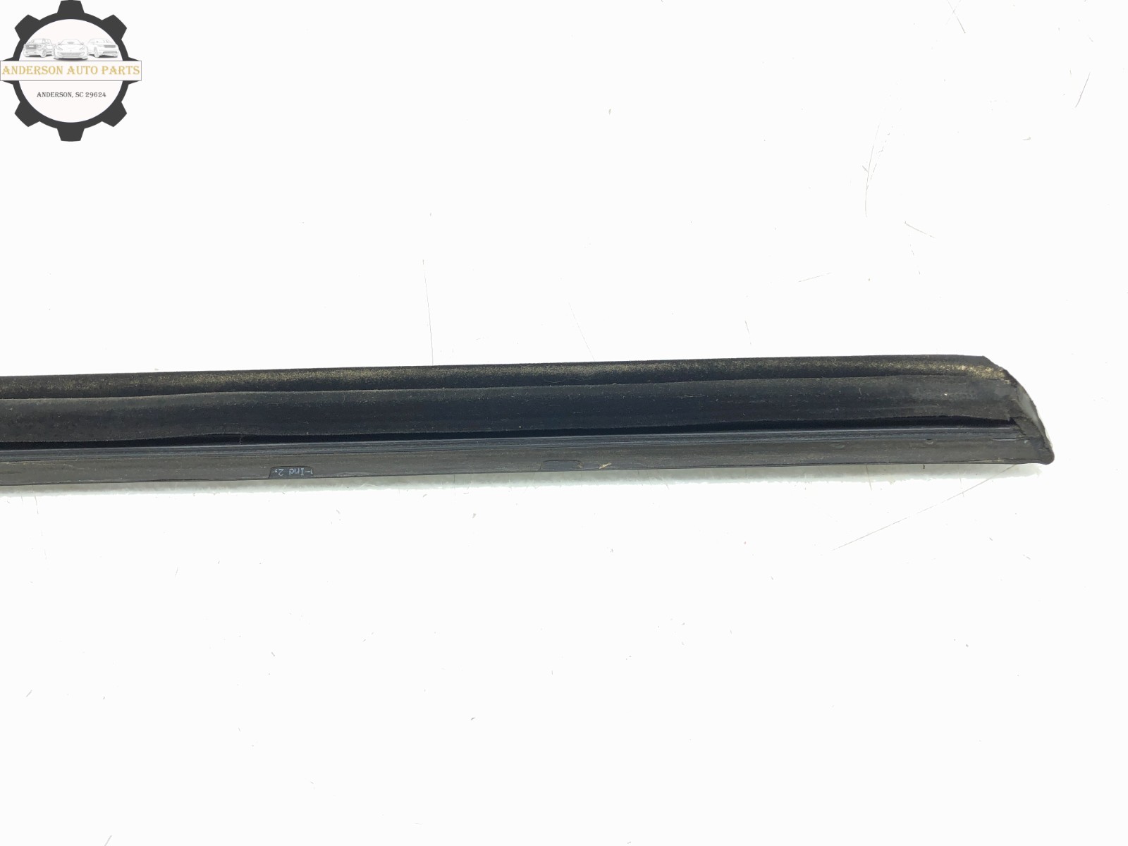 2008-2012 MASERATI GRANTURISMO M145 RIGHT PASS SIDE DOOR WINDOW BELT MOLDING OEM