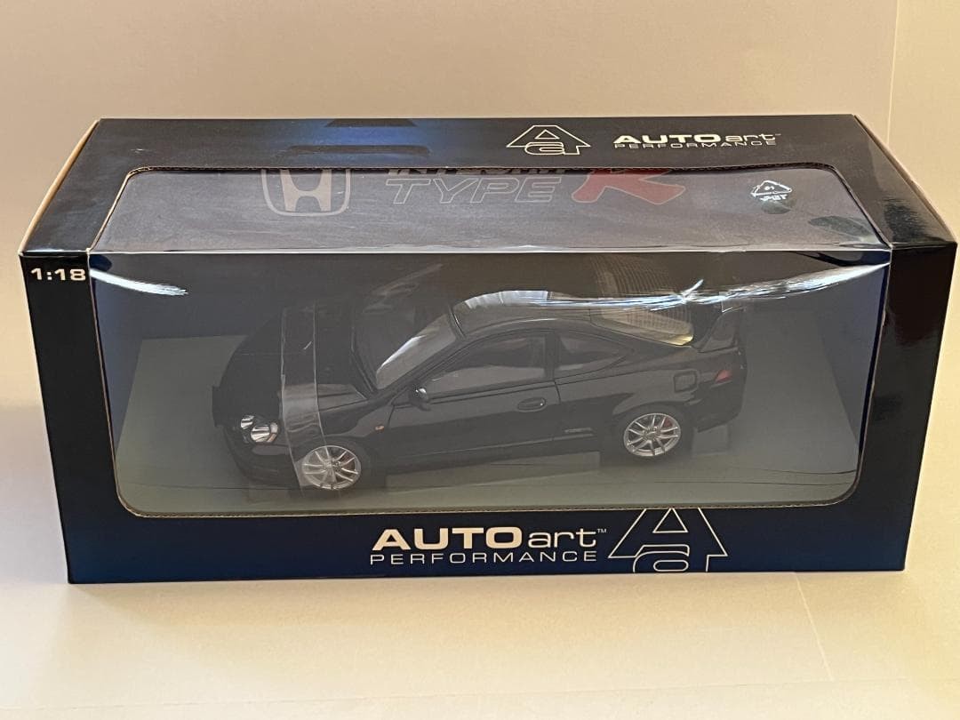 AUTOart Honda Integra Type R RHD DC5 Black 73242