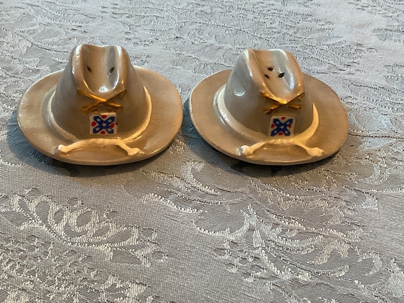 vintage Parksmith Corp. Civil War hat salt and pepper shakers made in Japan