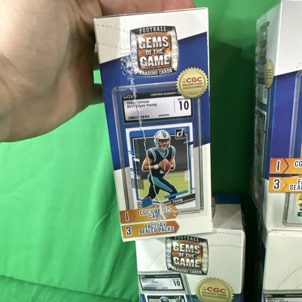 2025 Gems of the Game Football Box!! 1 CGC graded card And 3 sealed packs 🔥 - Image 4 of 4
