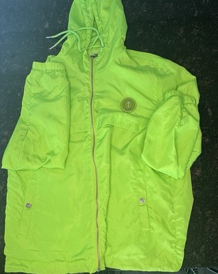 Trapstar Men s Green Hooded Full Zip Nylon Windbreaker Jacket Logo Patch L